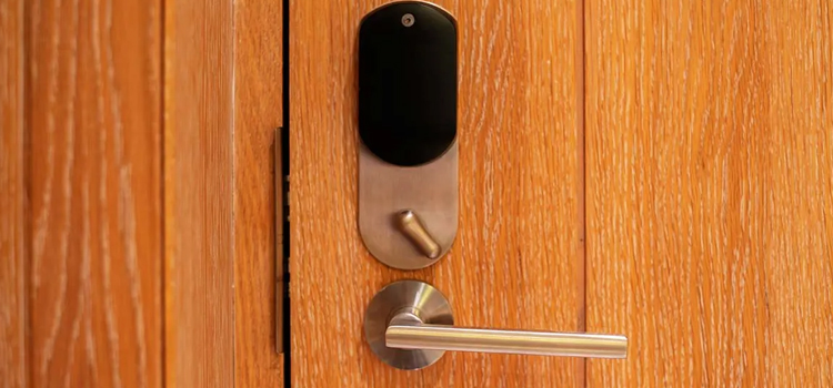 Automatic Locking Door Knob Rosedale